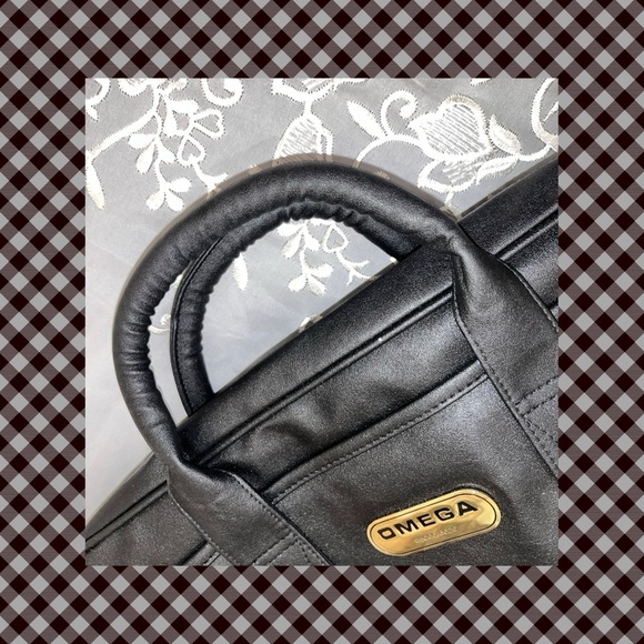 NWOT Omega Overnight Bag - Picture 3 of 10